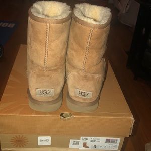 UGG CLASSIC SHORT WOMEN BOOTS